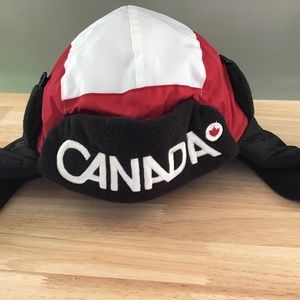 Vintage Vancouver 2010 / HBC / Trapper Hat Team Canada